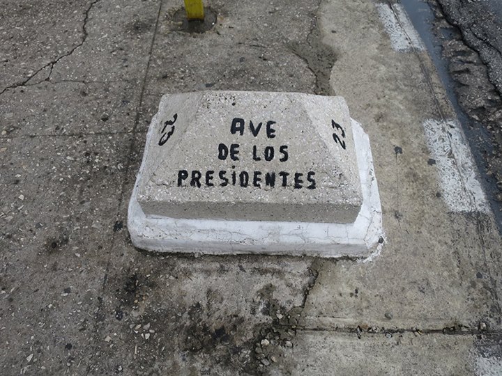 哈瓦那總統大街。街上有多位重要拉丁美洲領導人的塑像。